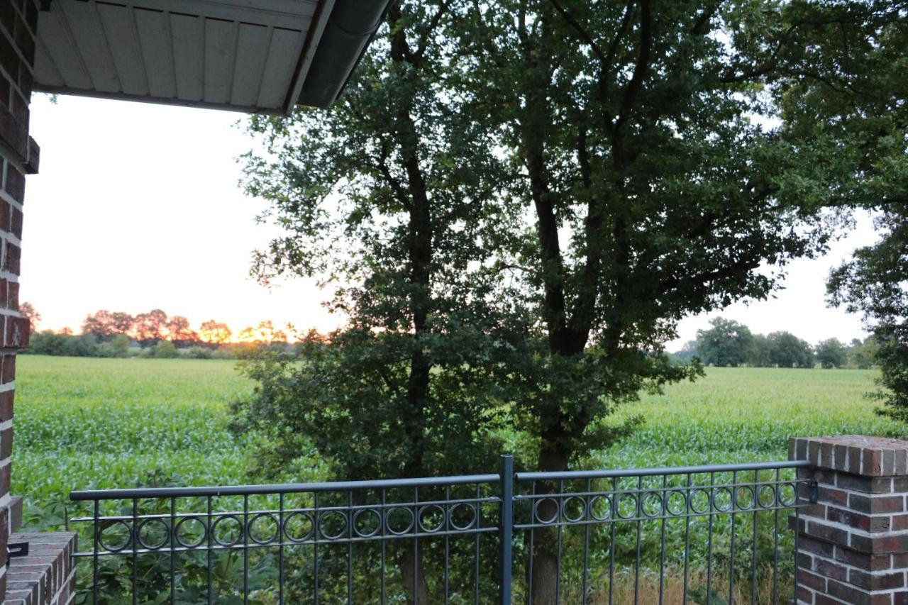 Ferienwohnung Am Schippstroth Wiefelstede エクステリア 写真